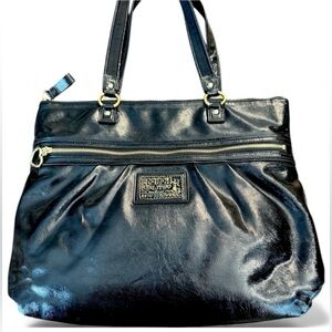 Coach Poppy Daisy Black Patent Leather Shoulder Bag Tote Gold
Accents